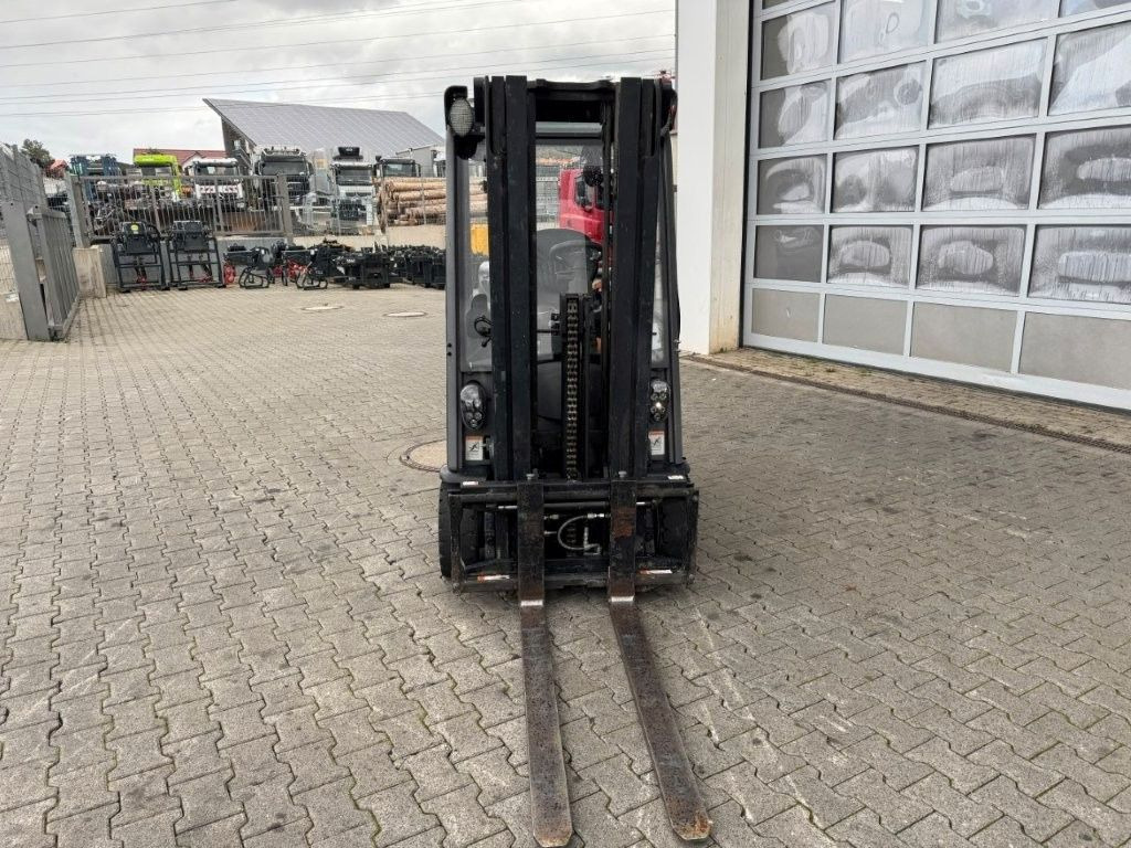 Crown SCT6020-1.3 / Triplex 4,3m / Batterie 06/2020 - Carretilla elevadora eléctrica: foto 4 Crown SCT6020-1.3 / Triplex 4,3m / Batterie 06/2020 - Carretilla elevadora eléctrica: foto 4