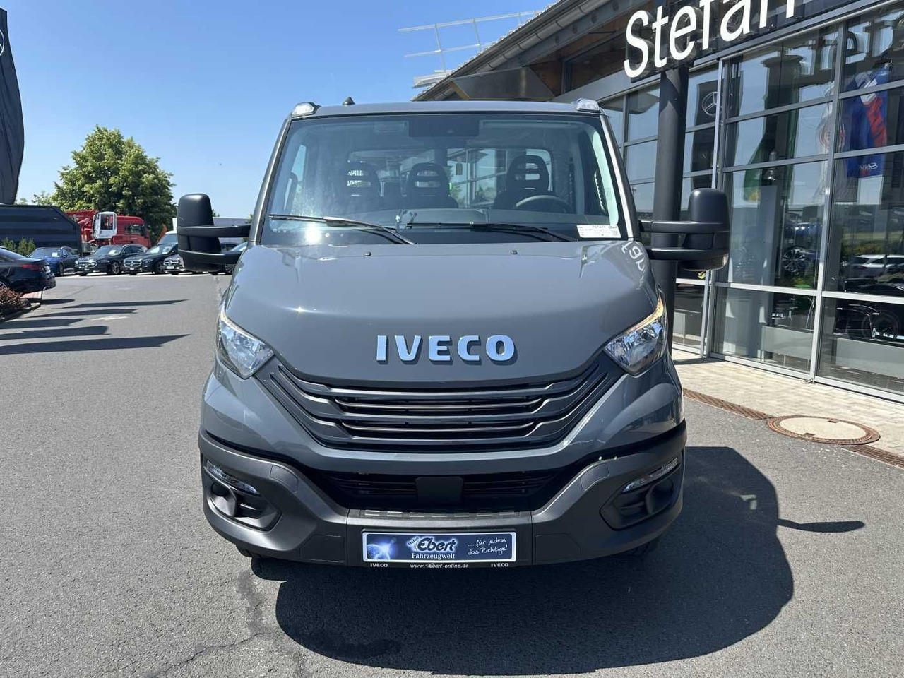 Iveco Daily 70C18 H 3.0L *R3.750mm*AHK*Luft*Sperre* - Furgoneta: foto 2 Iveco Daily 70C18 H 3.0L *R3.750mm*AHK*Luft*Sperre* - Furgoneta: foto 2