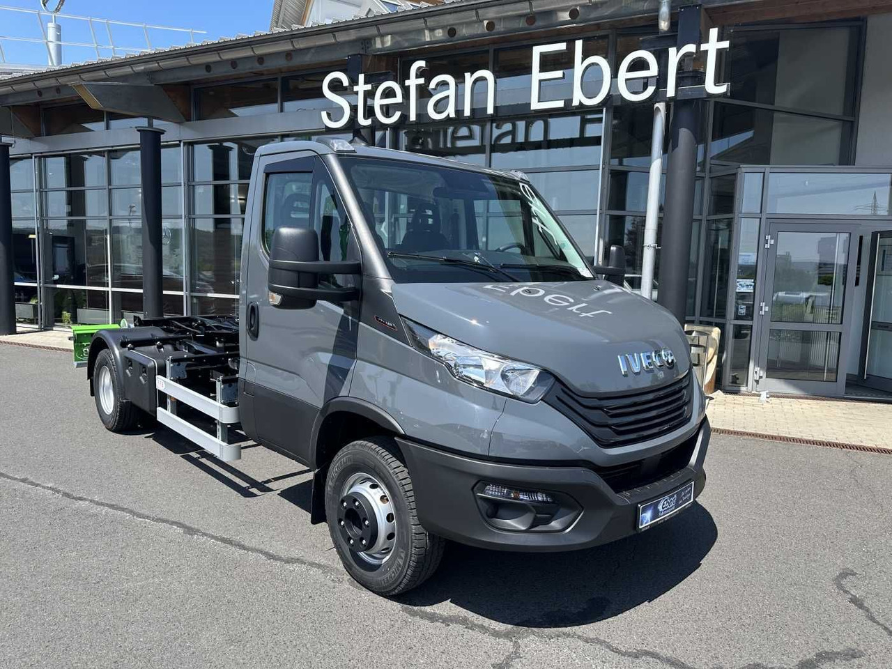 Iveco Daily 70C18 H 3.0L *R3.750mm*AHK*Luft*Sperre* - Furgoneta: foto 1 Iveco Daily 70C18 H 3.0L *R3.750mm*AHK*Luft*Sperre* - Furgoneta: foto 1