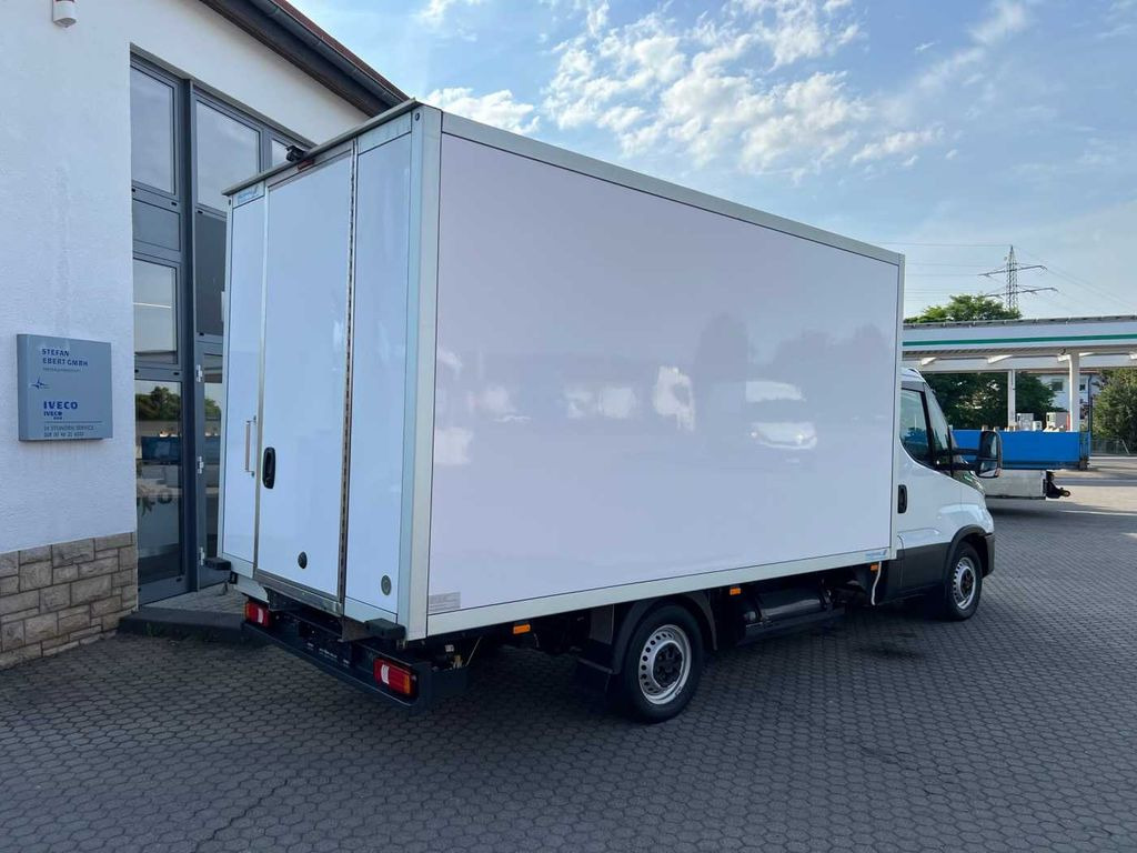 Iveco 35S14 A8 CNG Koffer *3-Sitze*Klima*Automatik* Iveco 35S14 A8 CNG Koffer *3-Sitze*Klima*Automatik* - Furgoneta frigorifica: foto 4 Iveco 35S14 A8 CNG Koffer *3-Sitze*Klima*Automatik* Iveco 35S14 A8 CNG Koffer *3-Sitze*Klima*Automatik* - Furgoneta frigorifica: foto 4