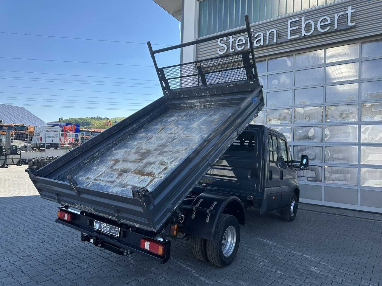 Iveco 70C18H Meiller 3-S.Kipper *R.3750mm*7Sitze*AHK* - Furgoneta basculante: foto 4 Iveco 70C18H Meiller 3-S.Kipper *R.3750mm*7Sitze*AHK* - Furgoneta basculante: foto 4