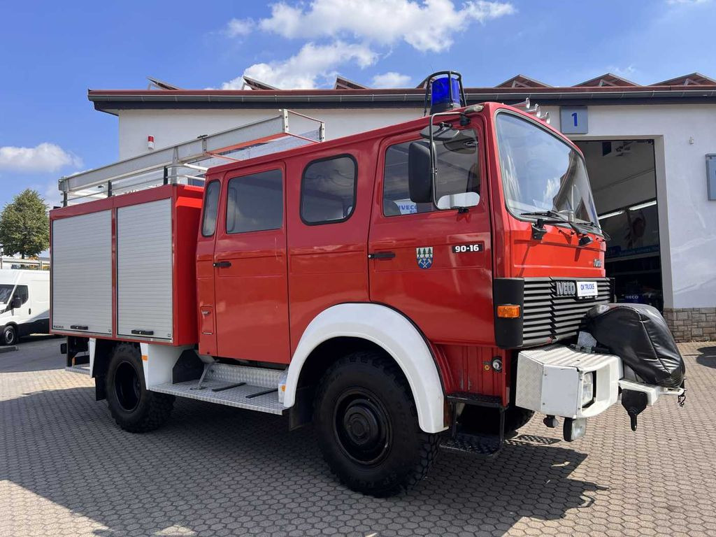 Iveco 90-16 AW 4x4 LF8 Feuerwehr Standheizung 9 Sitze Iveco 90-16 AW 4x4 LF8 Feuerwehr Standheizung 9 Sitze - Camión de bomberos: foto 5 Iveco 90-16 AW 4x4 LF8 Feuerwehr Standheizung 9 Sitze Iveco 90-16 AW 4x4 LF8 Feuerwehr Standheizung 9 Sitze - Camión de bomberos: foto 5