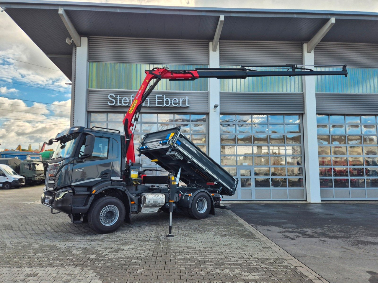 Camión volquete, Camión grúa Iveco AD200X46/P HR OFF Palfinger PK 12.501 Funk AHK: foto 35 Camión volquete, Camión grúa Iveco AD200X46/P HR OFF Palfinger PK 12.501 Funk AHK: foto 35