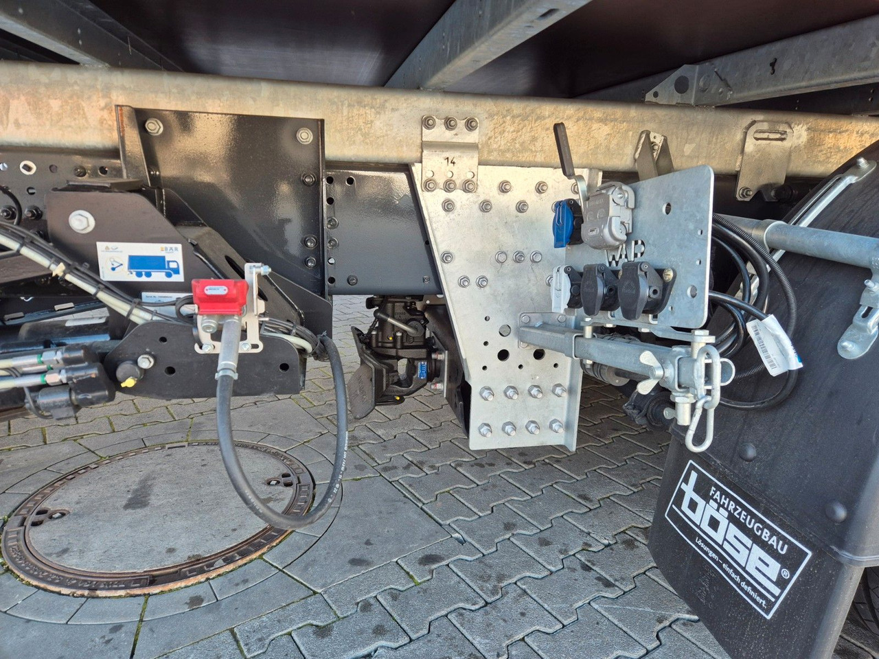 Camión transporte de bebidas Iveco AS260S50Y/FS Schwenkwand LBW 2xAHK CAM Intarder: foto 11