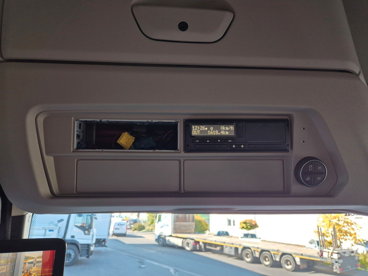Camión transporte de bebidas Iveco AS260S50Y/FS Schwenkwand LBW 2xAHK CAM Intarder: foto 30