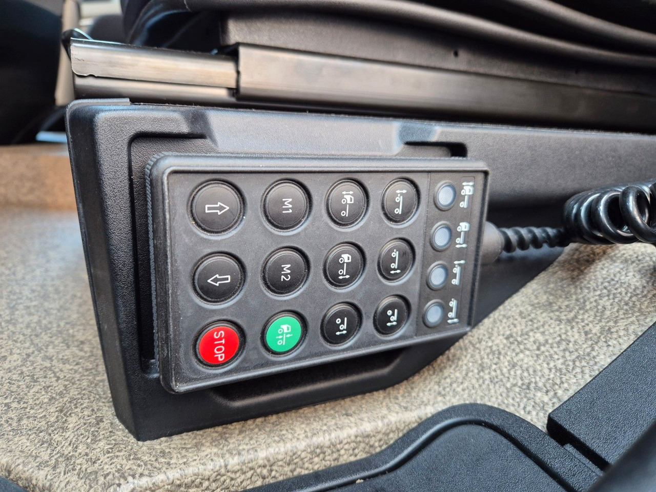 Camión transporte de bebidas Iveco AS260S50Y/FS Schwenkwand LBW 2xAHK CAM Intarder: foto 27