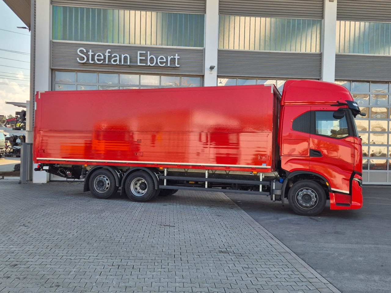 Camión transporte de bebidas Iveco AS260S50Y/FS Schwenkwand LBW 2xAHK CAM Intarder: foto 6