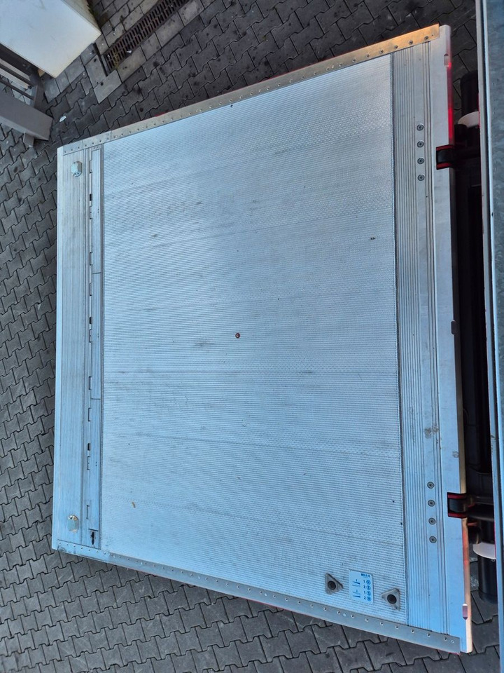 Camión transporte de bebidas Iveco AS260S50Y/FS Schwenkwand LBW 2xAHK CAM Intarder: foto 39