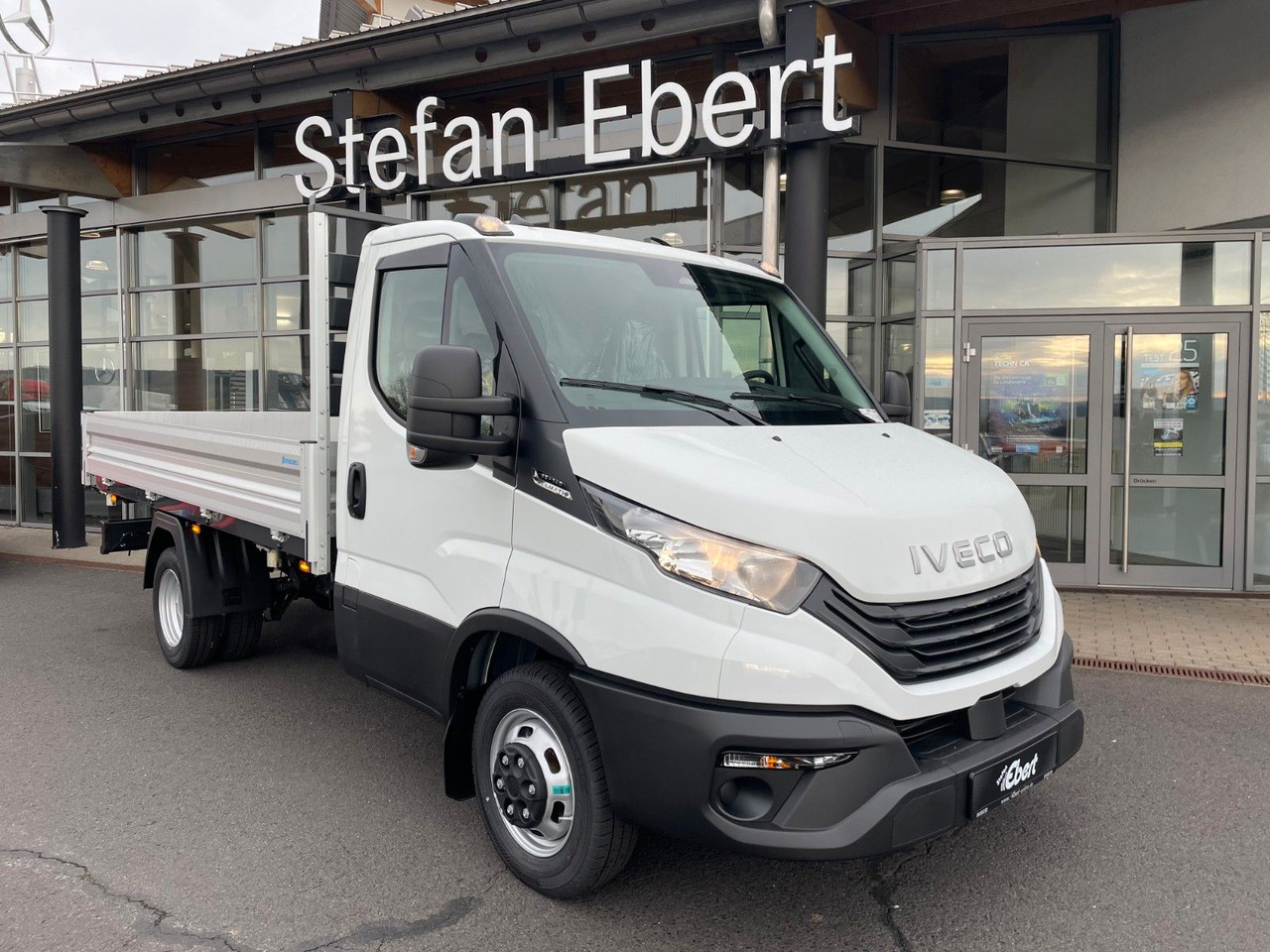 Iveco Daily 35C14 A8 *R3.450mm*Automatik* 7x vorhanden - Furgoneta basculante: foto 2 Iveco Daily 35C14 A8 *R3.450mm*Automatik* 7x vorhanden - Furgoneta basculante: foto 2