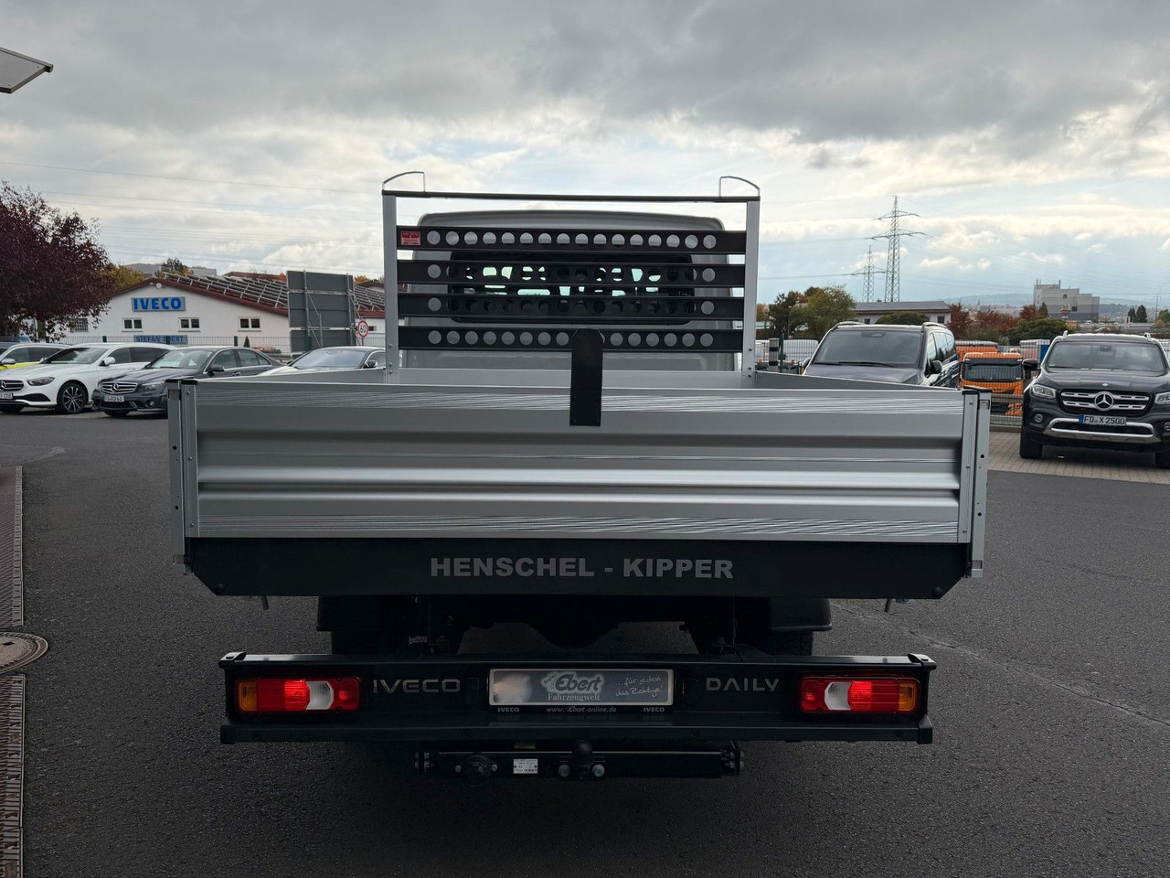 Iveco Daily 35S16 A8 *R.3450mm*Automatik*AHK*7-Sitze* - Furgoneta basculante, Furgoneta combi: foto 5 Iveco Daily 35S16 A8 *R.3450mm*Automatik*AHK*7-Sitze* - Furgoneta basculante, Furgoneta combi: foto 5