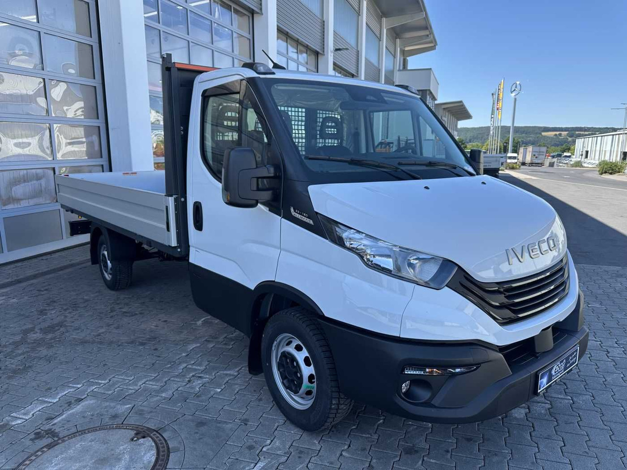 Iveco Daily 35S16 A8 *R3.750mm*AHK*Automatik* - Furgoneta caja abierta: foto 3 Iveco Daily 35S16 A8 *R3.750mm*AHK*Automatik* - Furgoneta caja abierta: foto 3
