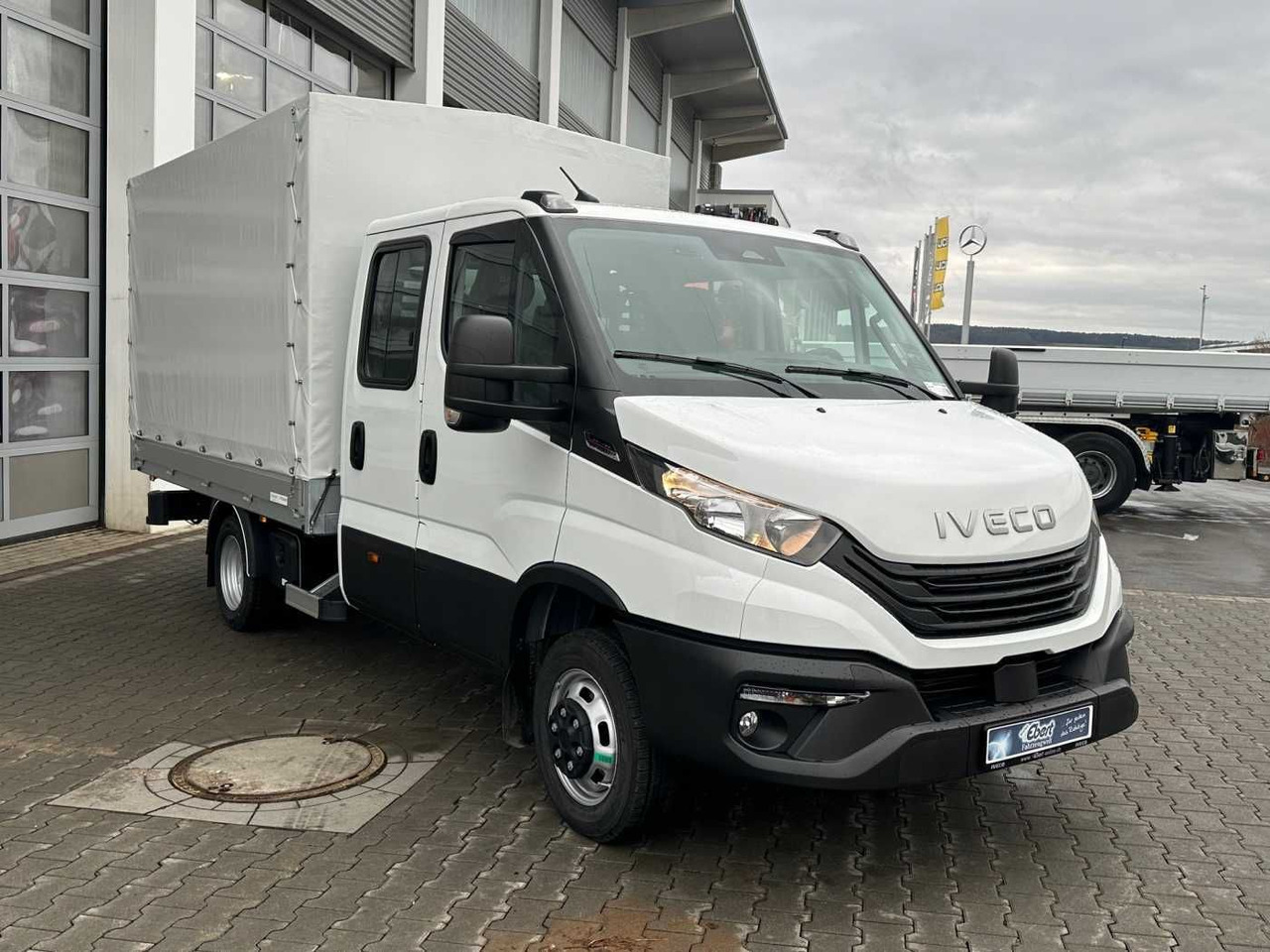 Iveco Daily 50C18H A8 DoKa *AHK*Automatik*7-Sitze* - Furgoneta caja abierta, Furgoneta combi: foto 3 Iveco Daily 50C18H A8 DoKa *AHK*Automatik*7-Sitze* - Furgoneta caja abierta, Furgoneta combi: foto 3