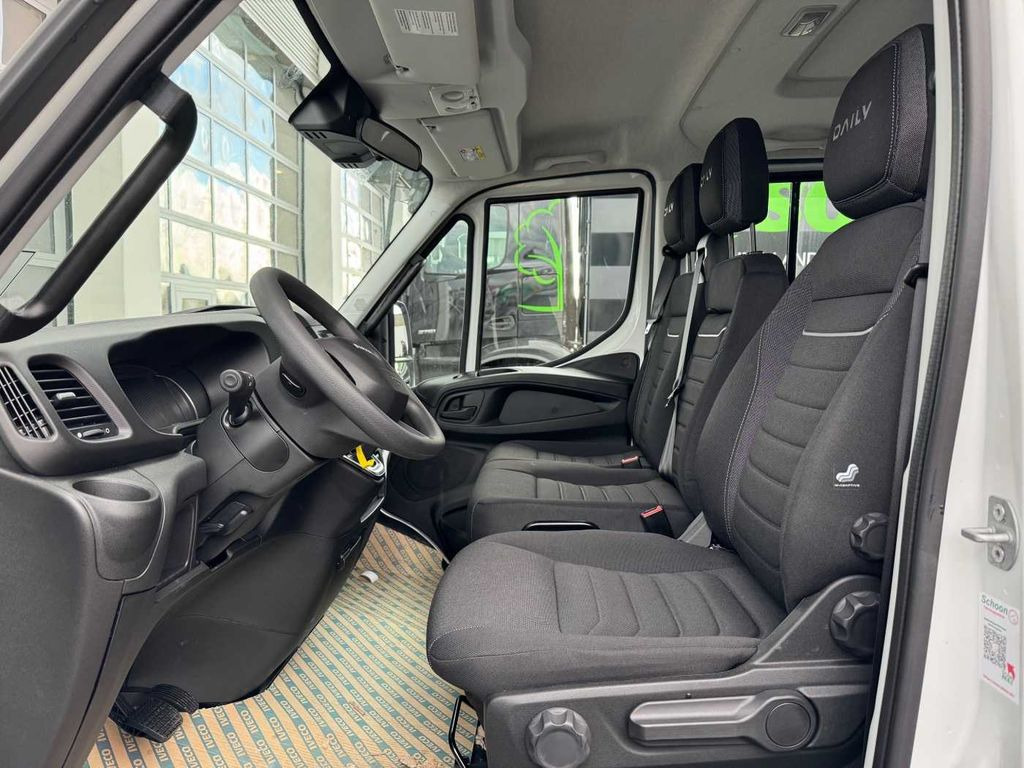Arrendamiento de Iveco Daily 50C18H A8 DoKa *AHK*Automatik*7-Sitze*  Iveco Daily 50C18H A8 DoKa *AHK*Automatik*7-Sitze*: foto 9