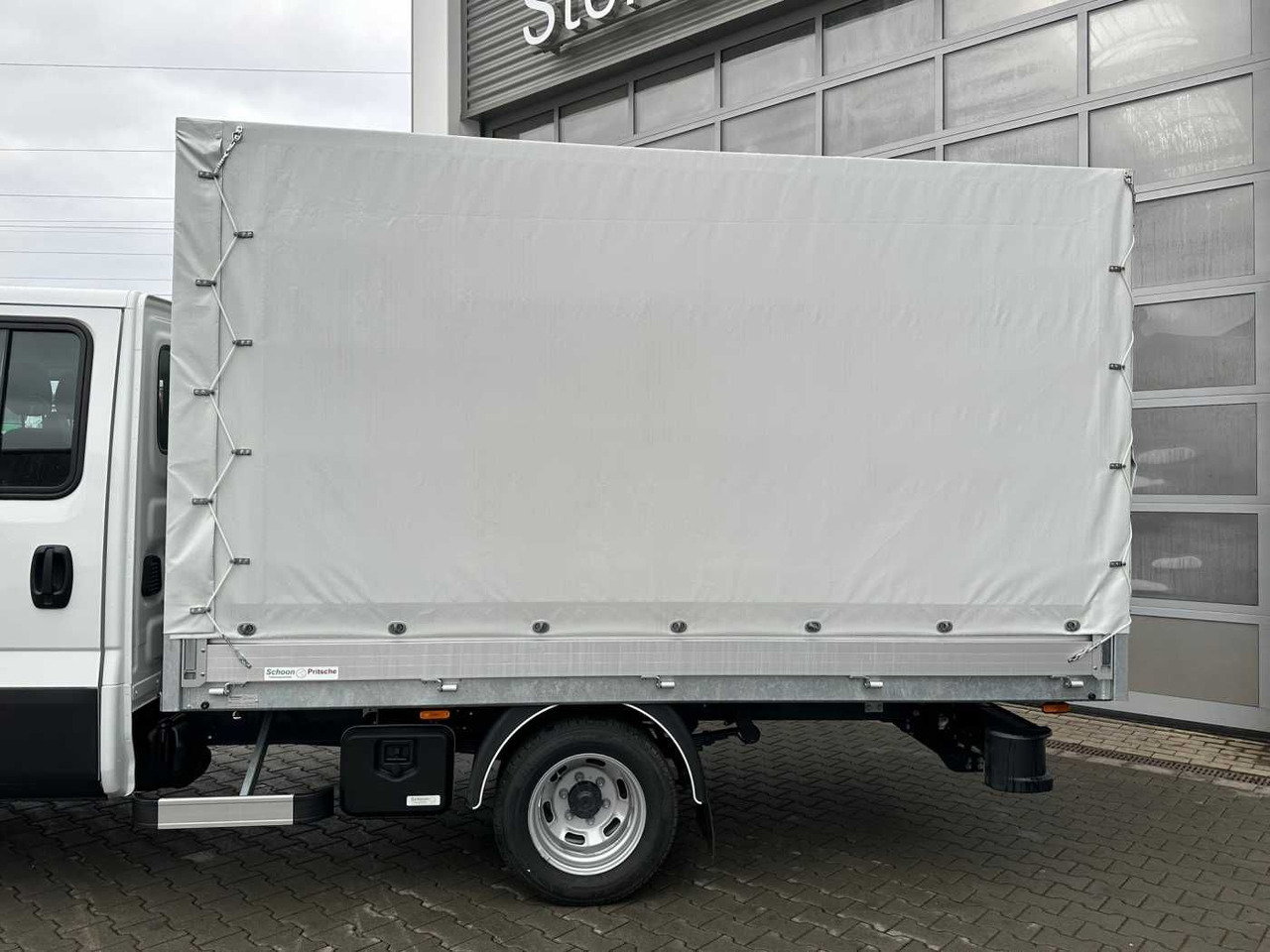 Iveco Daily 50C18H A8 DoKa *AHK*Automatik*7-Sitze* - Furgoneta caja abierta, Furgoneta combi: foto 5 Iveco Daily 50C18H A8 DoKa *AHK*Automatik*7-Sitze* - Furgoneta caja abierta, Furgoneta combi: foto 5