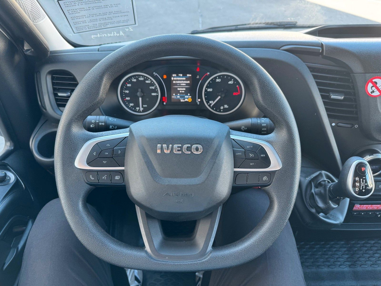 Arrendamiento de  Iveco Daily 70C18 A8 *Koffer*LBW*Automatik* Iveco Daily 70C18 A8 *Koffer*LBW*Automatik*: foto 12 Arrendamiento de  Iveco Daily 70C18 A8 *Koffer*LBW*Automatik* Iveco Daily 70C18 A8 *Koffer*LBW*Automatik*: foto 12