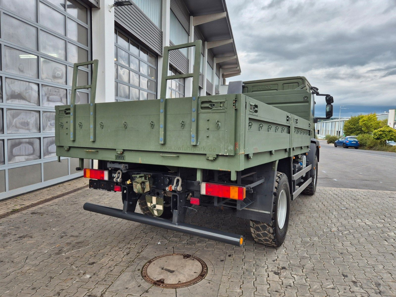 Camión caja abierta Iveco Eurocargo ML100E22WM-BW 4x4 Pritsche L-Haus Bett: foto 11