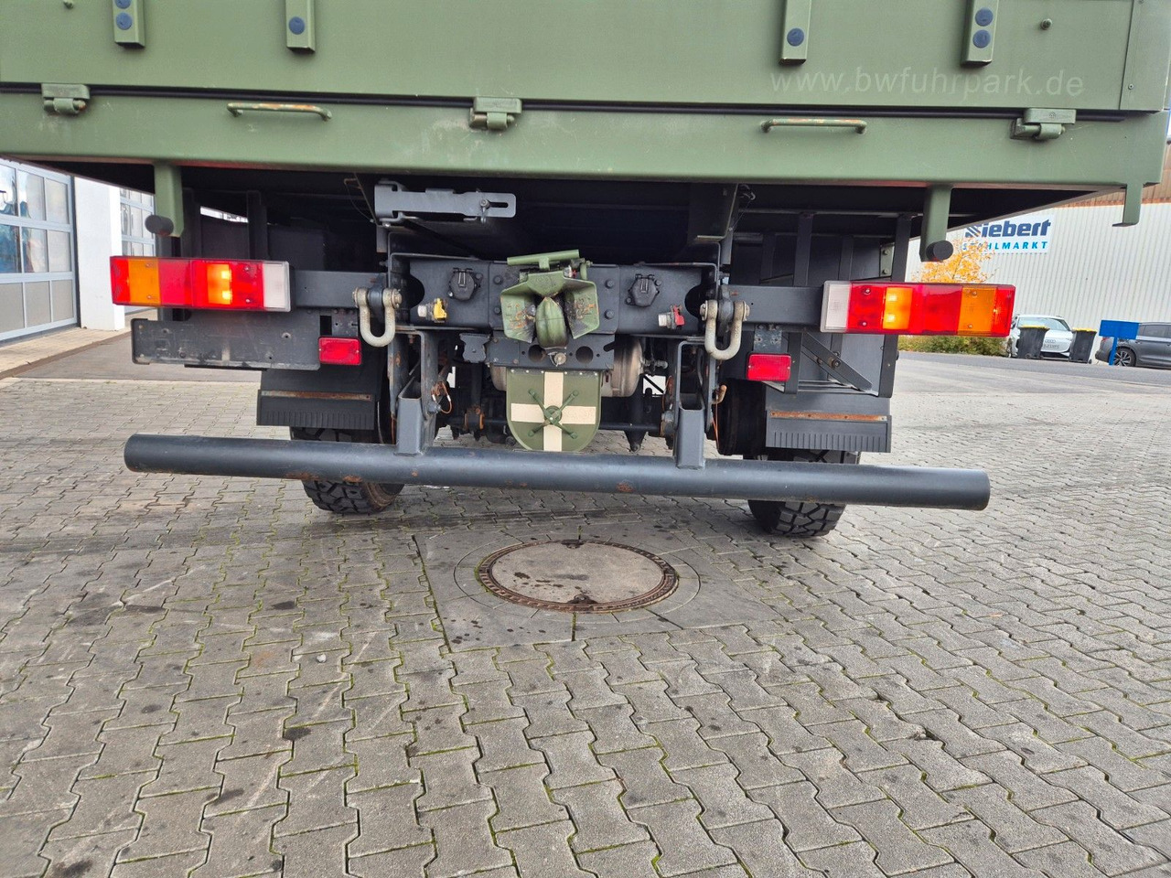 Camión caja abierta Iveco Eurocargo ML100E22WM-BW 4x4 Pritsche L-Haus Bett: foto 9 Camión caja abierta Iveco Eurocargo ML100E22WM-BW 4x4 Pritsche L-Haus Bett: foto 9