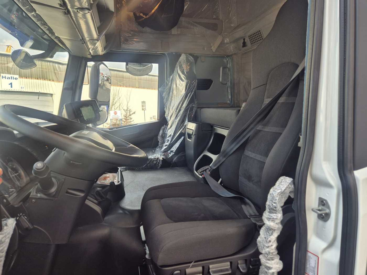 Arrendamiento de  Iveco S Way AT190S40/P LBW Tür AHK Navi Bett Iveco S Way AT190S40/P LBW Tür AHK Navi Bett: foto 11