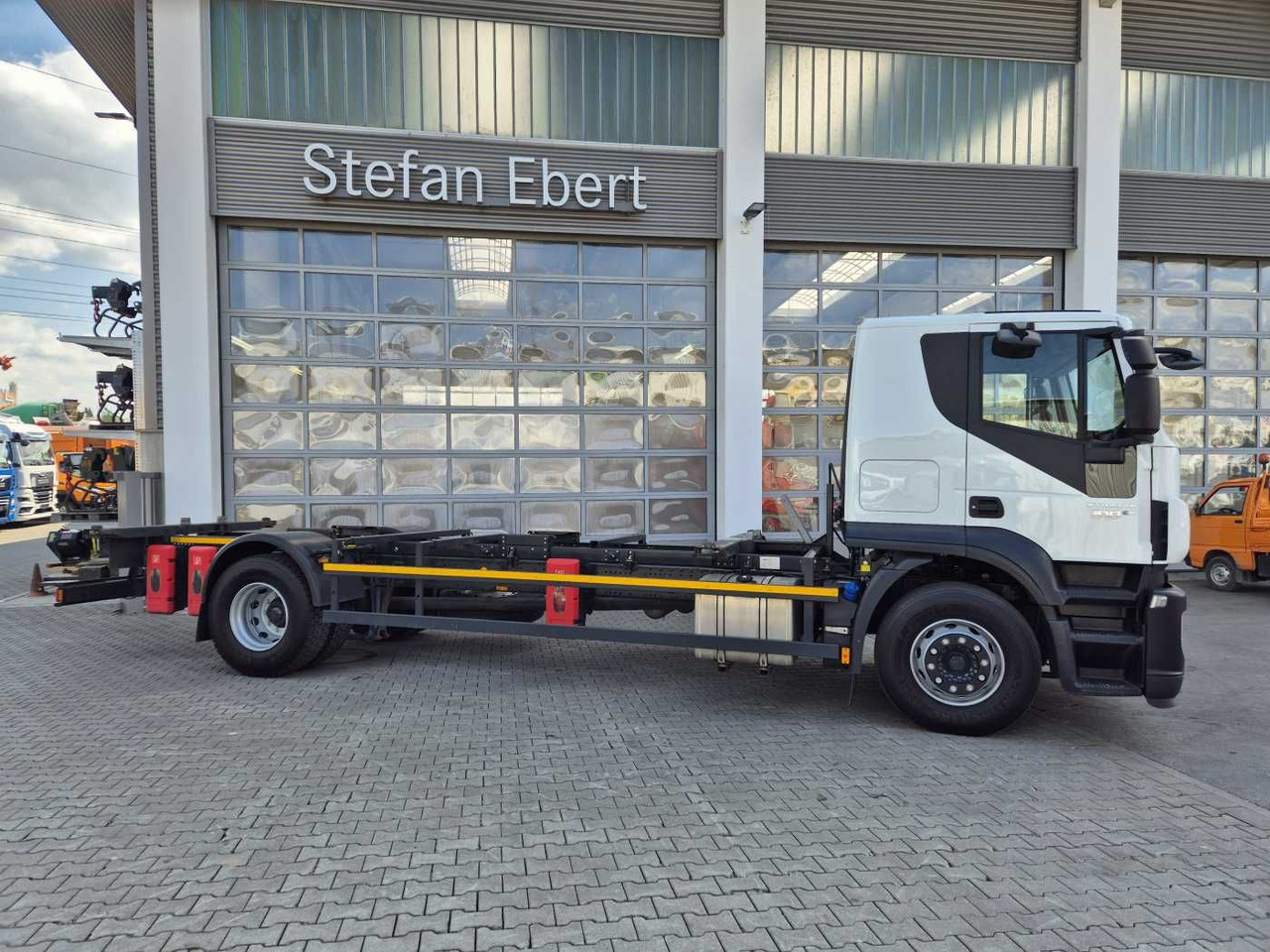 Arrendamiento de  Iveco Stralis AT190S31/P BDF Klima Standh. AHK Bett Iveco Stralis AT190S31/P BDF Klima Standh. AHK Bett: foto 6