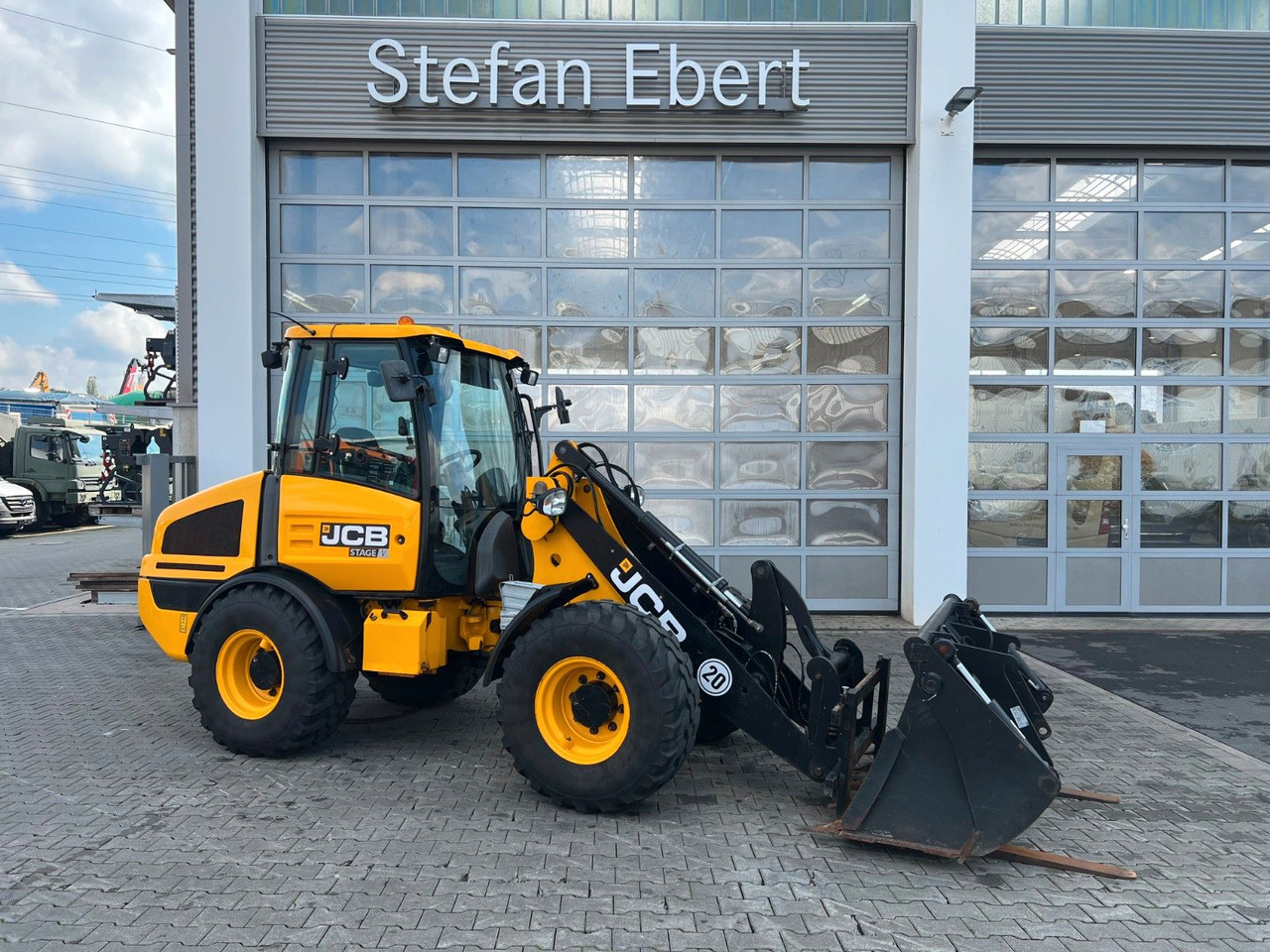 JCB 407 SV / nur 268h! / Klappschaufel & Gabel - Cargadora de ruedas: foto 1 JCB 407 SV / nur 268h! / Klappschaufel & Gabel - Cargadora de ruedas: foto 1