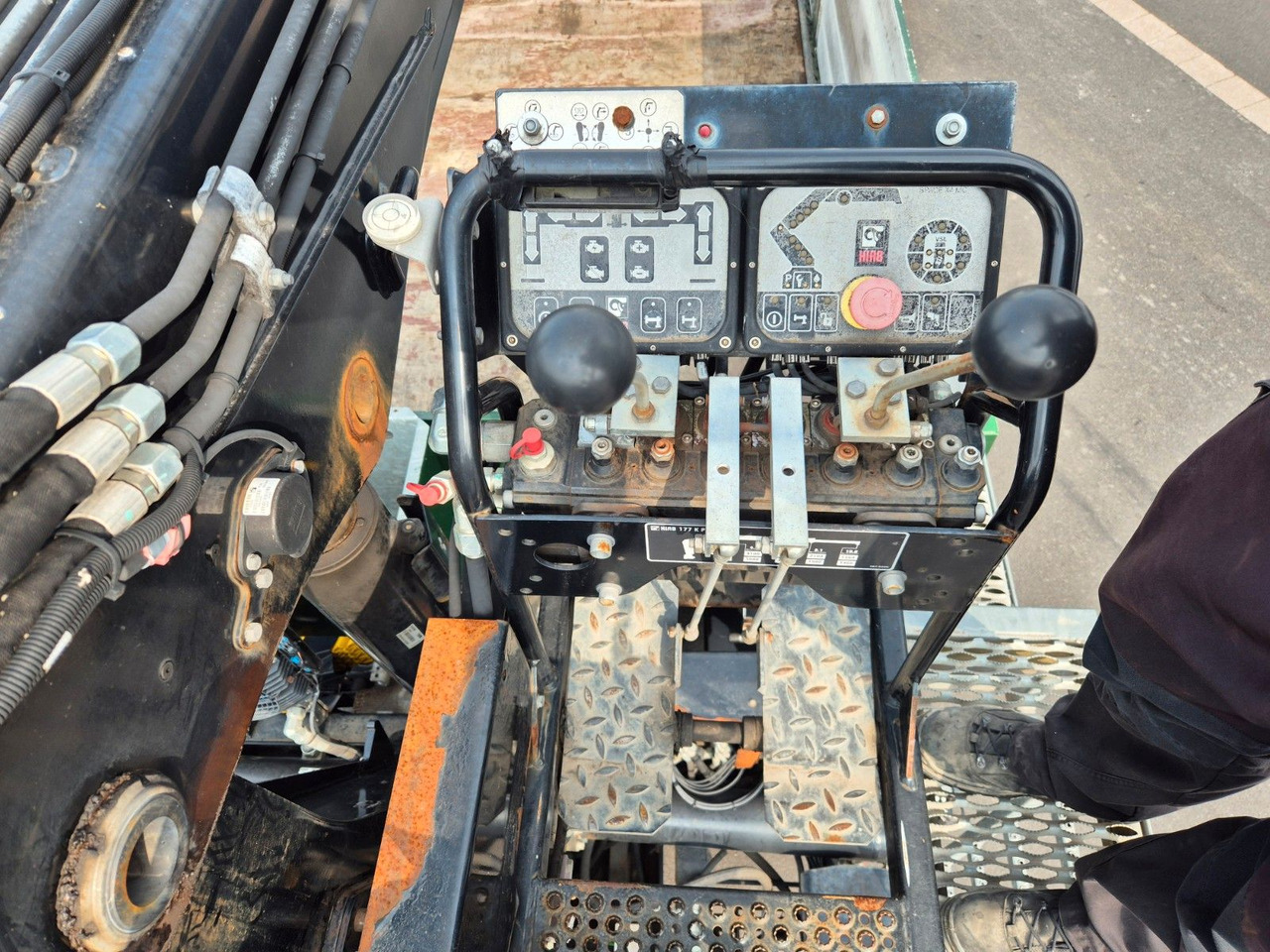 Arrendamiento de MAN TGS 26.420 6x2-4 LL Hiab 177K PRO 2 Stück MAN TGS 26.420 6x2-4 LL Hiab 177K PRO 2 Stück: foto 14 Arrendamiento de MAN TGS 26.420 6x2-4 LL Hiab 177K PRO 2 Stück MAN TGS 26.420 6x2-4 LL Hiab 177K PRO 2 Stück: foto 14