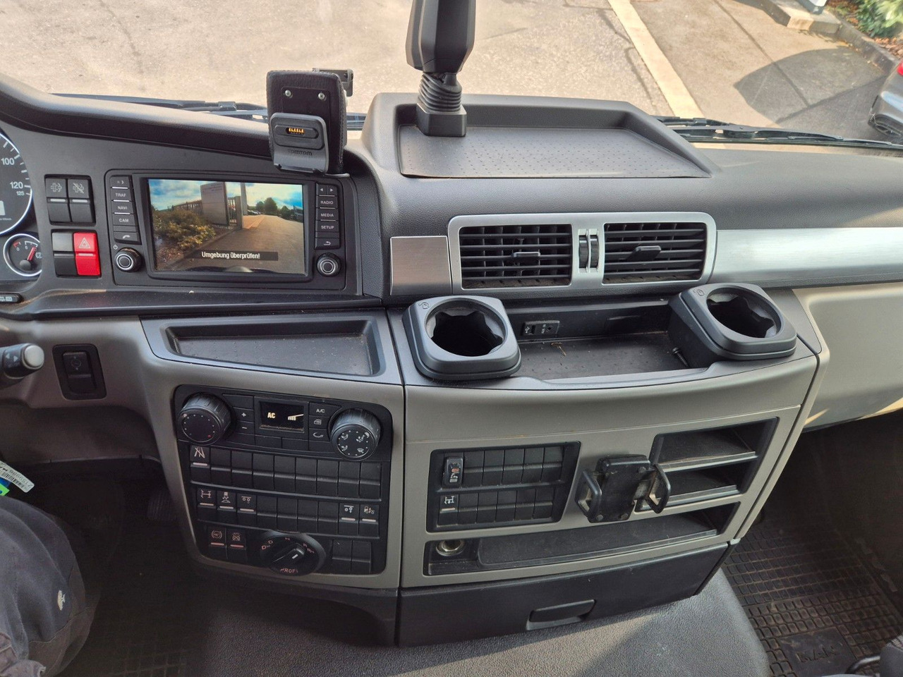 Arrendamiento de MAN TGS 26.420 6x2-4 LL Hiab 177K PRO 2 Stück MAN TGS 26.420 6x2-4 LL Hiab 177K PRO 2 Stück: foto 22 Arrendamiento de MAN TGS 26.420 6x2-4 LL Hiab 177K PRO 2 Stück MAN TGS 26.420 6x2-4 LL Hiab 177K PRO 2 Stück: foto 22