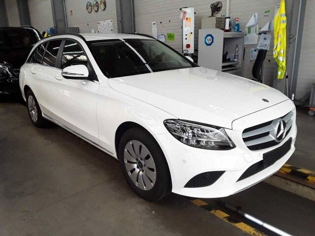 Mercedes-Benz C 180d T LED+RKamera+SHZ+DAB - Coche familiar: foto 2 Mercedes-Benz C 180d T LED+RKamera+SHZ+DAB - Coche familiar: foto 2