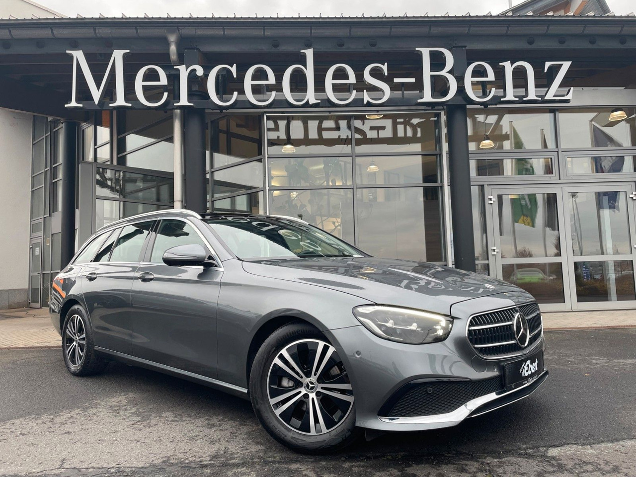 Mercedes-Benz E 220 d T Pano+Ambiente+Distr+360°+Comand+DAB - Coche familiar: foto 1 Mercedes-Benz E 220 d T Pano+Ambiente+Distr+360°+Comand+DAB - Coche familiar: foto 1