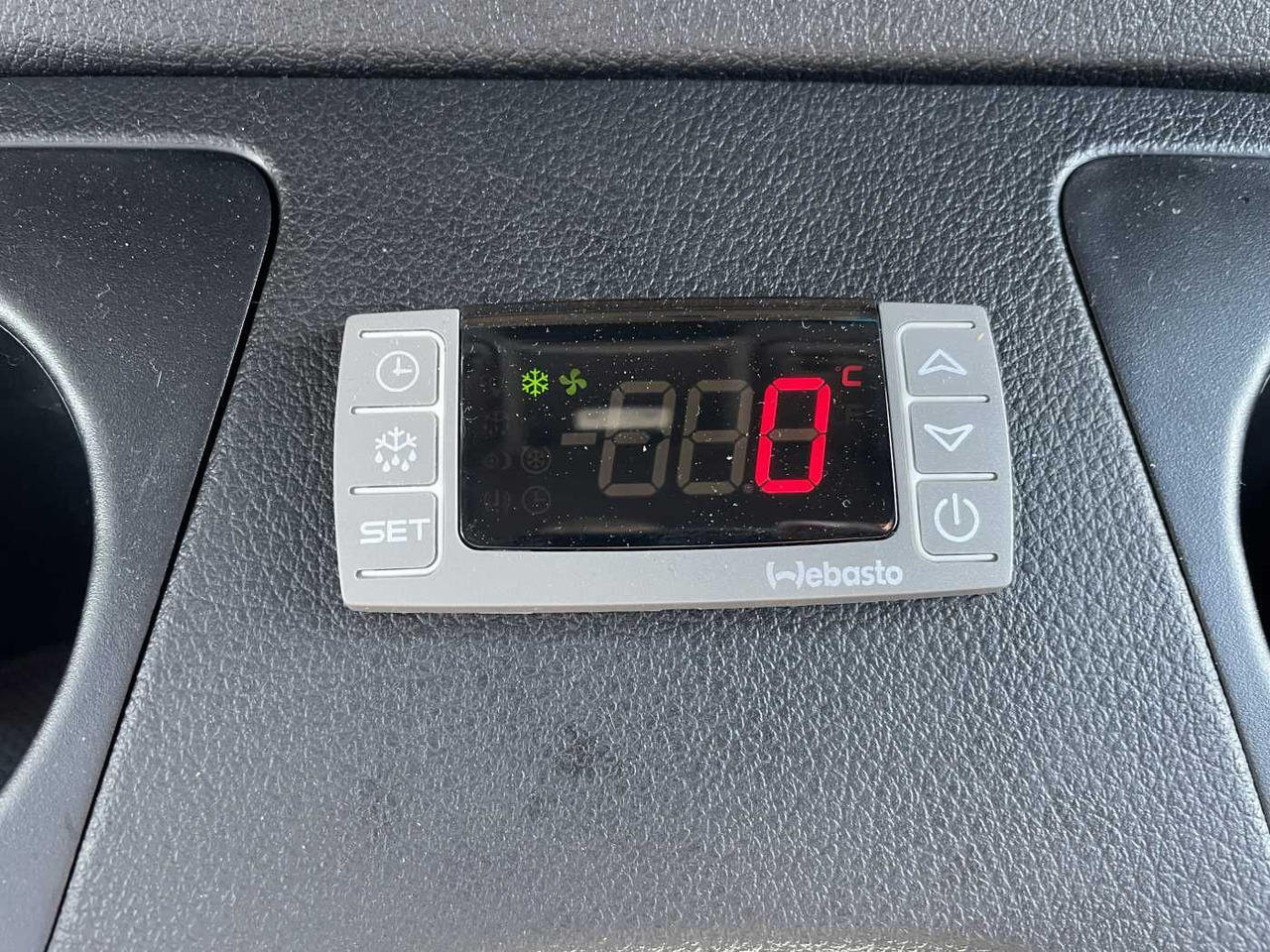Arrendamiento de  Mercedes-Benz Sprinter 315 CDI Frischdienst Fahr-/Standkühlung Mercedes-Benz Sprinter 315 CDI Frischdienst Fahr-/Standkühlung: foto 14