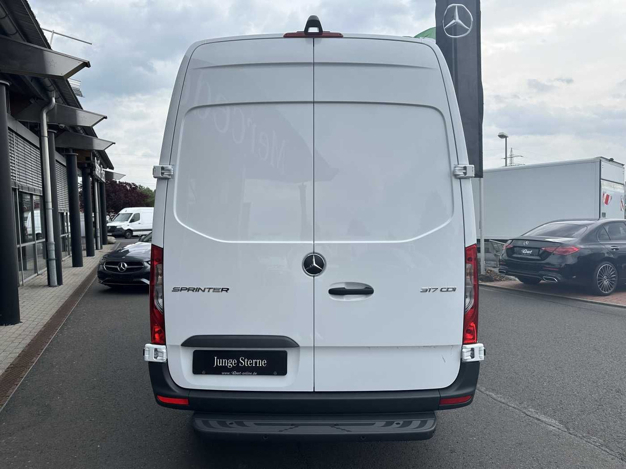 Mercedes-Benz Sprinter 317 CDI 3665 9G Klima 360 MBUX SHZ - Furgón: foto 5 Mercedes-Benz Sprinter 317 CDI 3665 9G Klima 360 MBUX SHZ - Furgón: foto 5