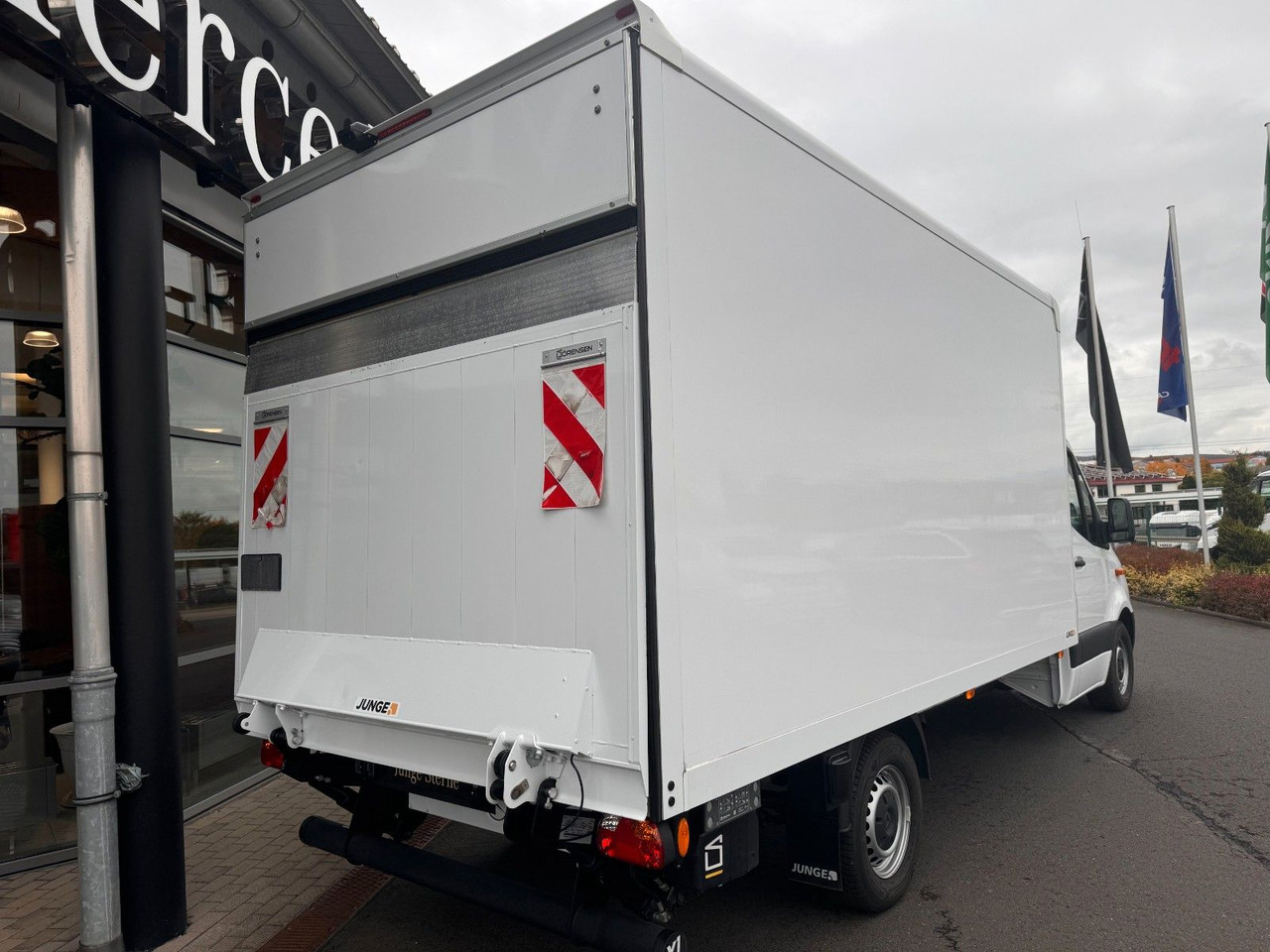 Mercedes-Benz Sprinter 317 CDI 4325 Koffer LBW Klima Kamera - Furgoneta caja cerrada: foto 4 Mercedes-Benz Sprinter 317 CDI 4325 Koffer LBW Klima Kamera - Furgoneta caja cerrada: foto 4