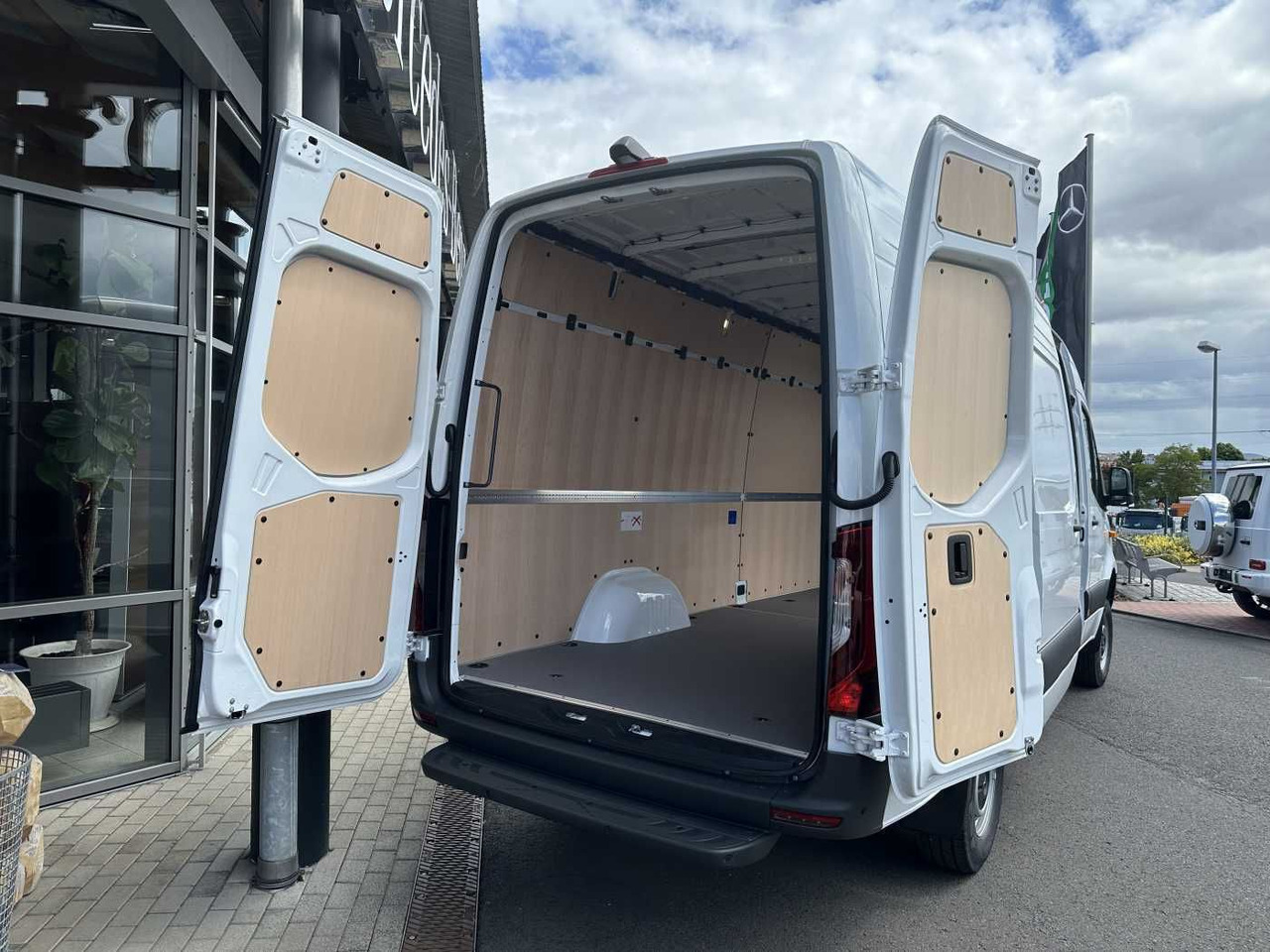 Furgón Mercedes-Benz Sprinter 319 CDI 4x4 4325 Kamera LED SHZ MBUX: foto 6