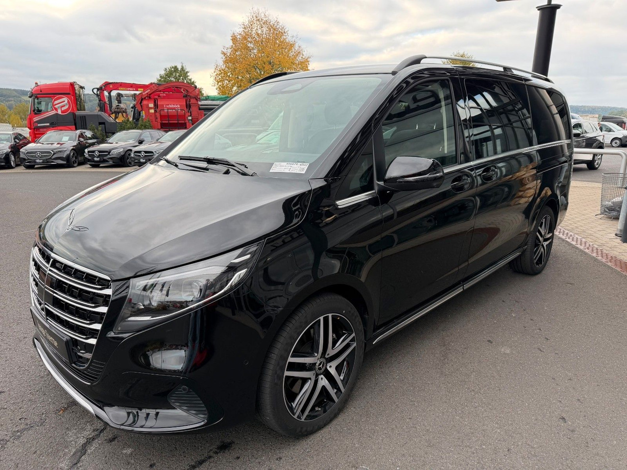 Mercedes-Benz V 300 d 4MATIC EXCLUSIVE Luxus-Sitze AHK2,5to - Coche familiar: foto 3 Mercedes-Benz V 300 d 4MATIC EXCLUSIVE Luxus-Sitze AHK2,5to - Coche familiar: foto 3