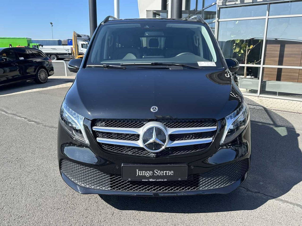 Mercedes-Benz V 300 d AVA ED 4MATIC AHK2,5to Standheiz 360Kam - Furgoneta de pasajeros: foto 2 Mercedes-Benz V 300 d AVA ED 4MATIC AHK2,5to Standheiz 360Kam - Furgoneta de pasajeros: foto 2