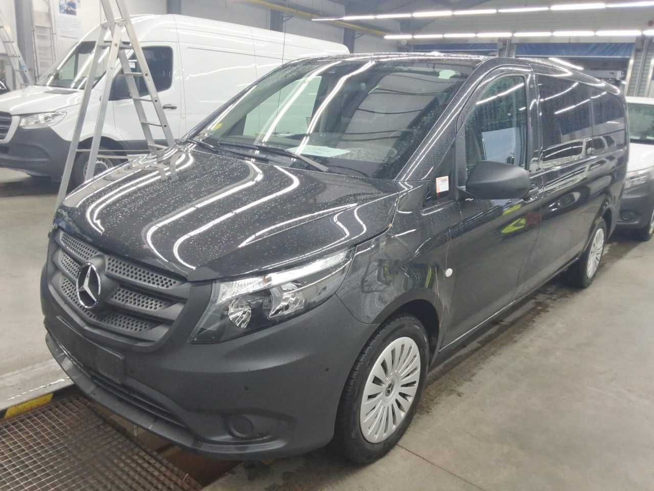 Mercedes-Benz Vito 116 CDI Tourer 2xKlima AHK Kamera Audio40 - Furgoneta de pasajeros: foto 1 Mercedes-Benz Vito 116 CDI Tourer 2xKlima AHK Kamera Audio40 - Furgoneta de pasajeros: foto 1