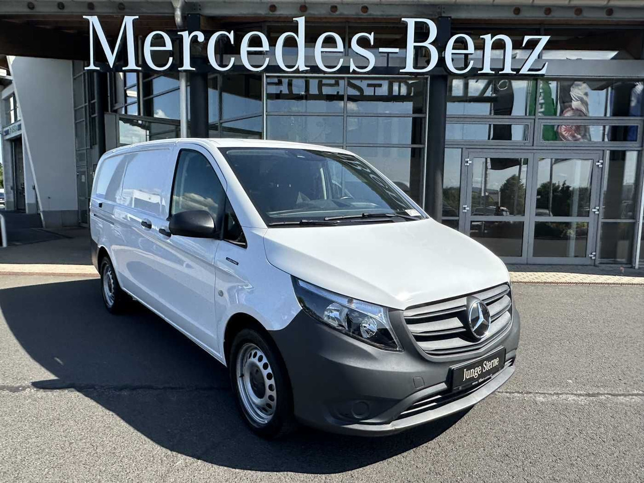 Mercedes-Benz eVito 112 Klima Kamera Navi SHZ Tempomat - Furgoneta pequeña, Furgoneta eléctrica: foto 1 Mercedes-Benz eVito 112 Klima Kamera Navi SHZ Tempomat - Furgoneta pequeña, Furgoneta eléctrica: foto 1
