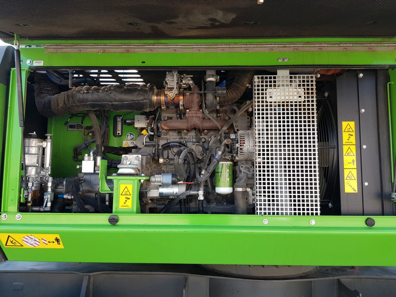 Excavadora de ruedas Sennebogen 817E / nur: 1.374h / 2019 / Sortiergreifer: foto 14