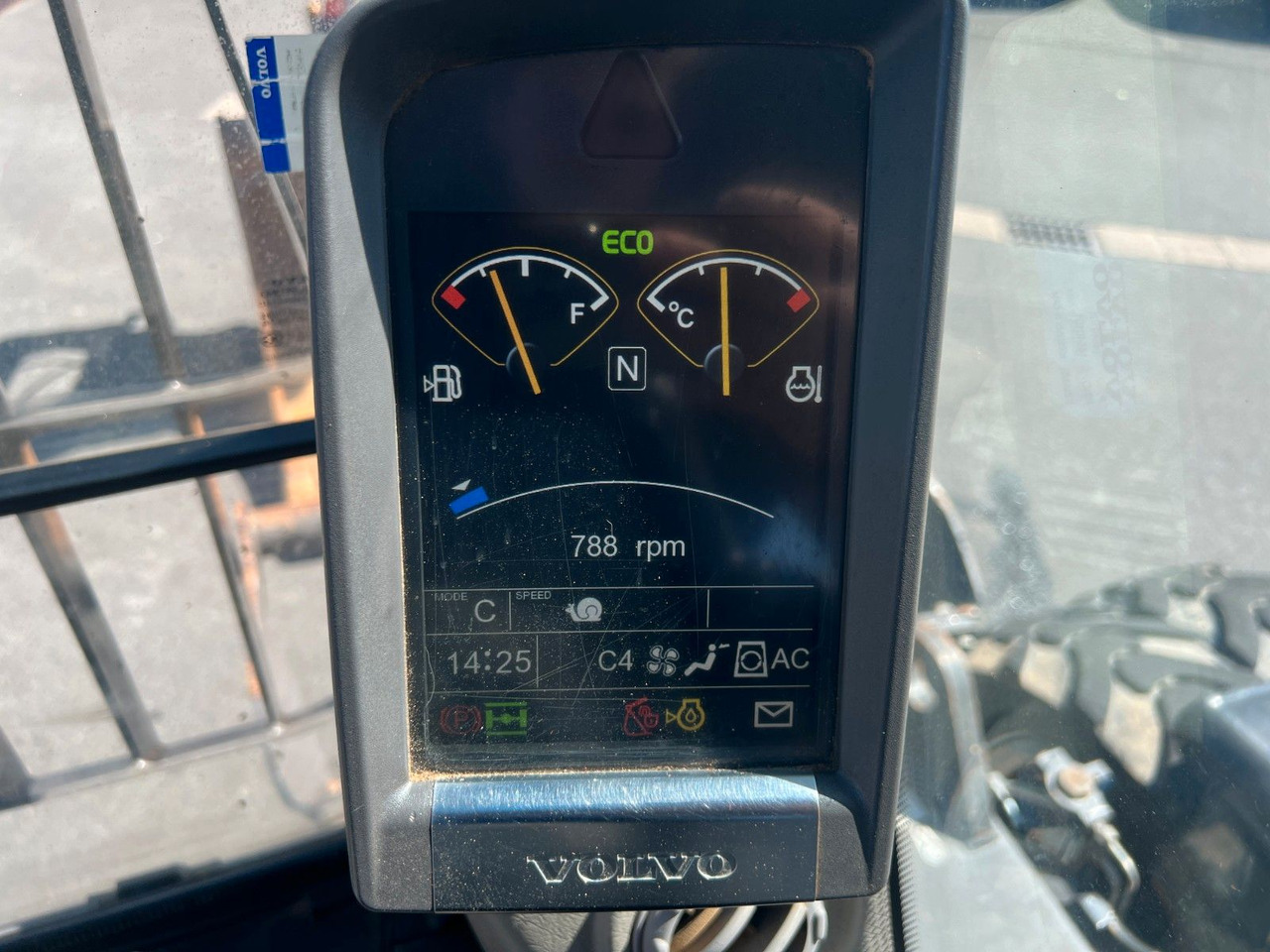 Arrendamiento de  Volvo EW160D / 2014 / 1xTieflöffel / Forstschutzgitter Volvo EW160D / 2014 / 1xTieflöffel / Forstschutzgitter: foto 22