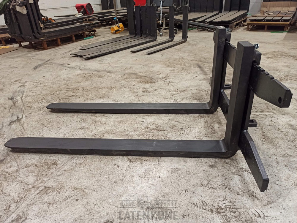 Laten Trukkipiikit 2000kg 1100mm/1200mm 2A Avant - Horquillas para Maquinaria de construcción: foto 4 Laten Trukkipiikit 2000kg 1100mm/1200mm 2A Avant - Horquillas para Maquinaria de construcción: foto 4