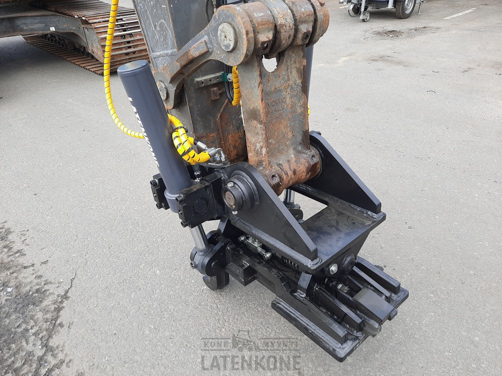 Excavadora de cadenas Volvo EC140CL telakaivinkone: foto 14