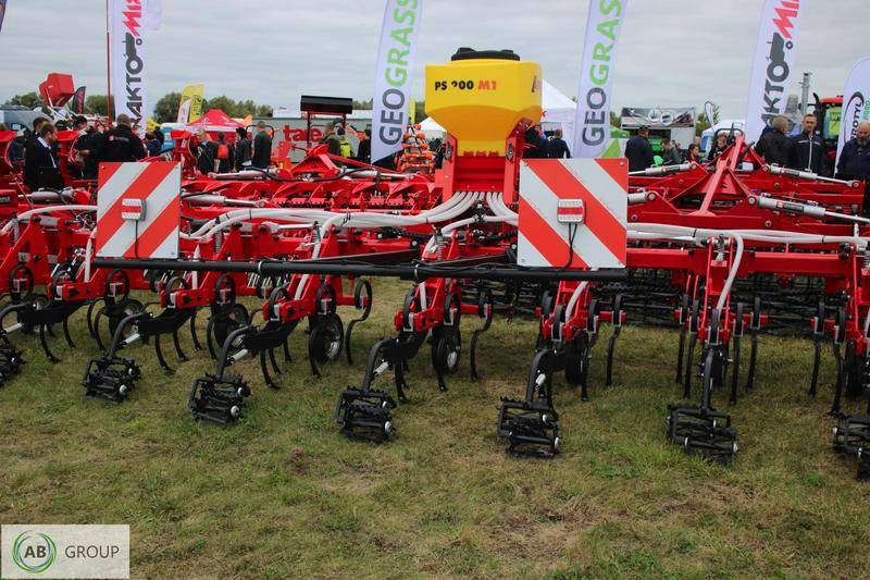 Awemak DRAGON TP 9 hydraulic folding inter-row cultivator - Combinado de siembra: foto 1 Awemak DRAGON TP 9 hydraulic folding inter-row cultivator - Combinado de siembra: foto 1