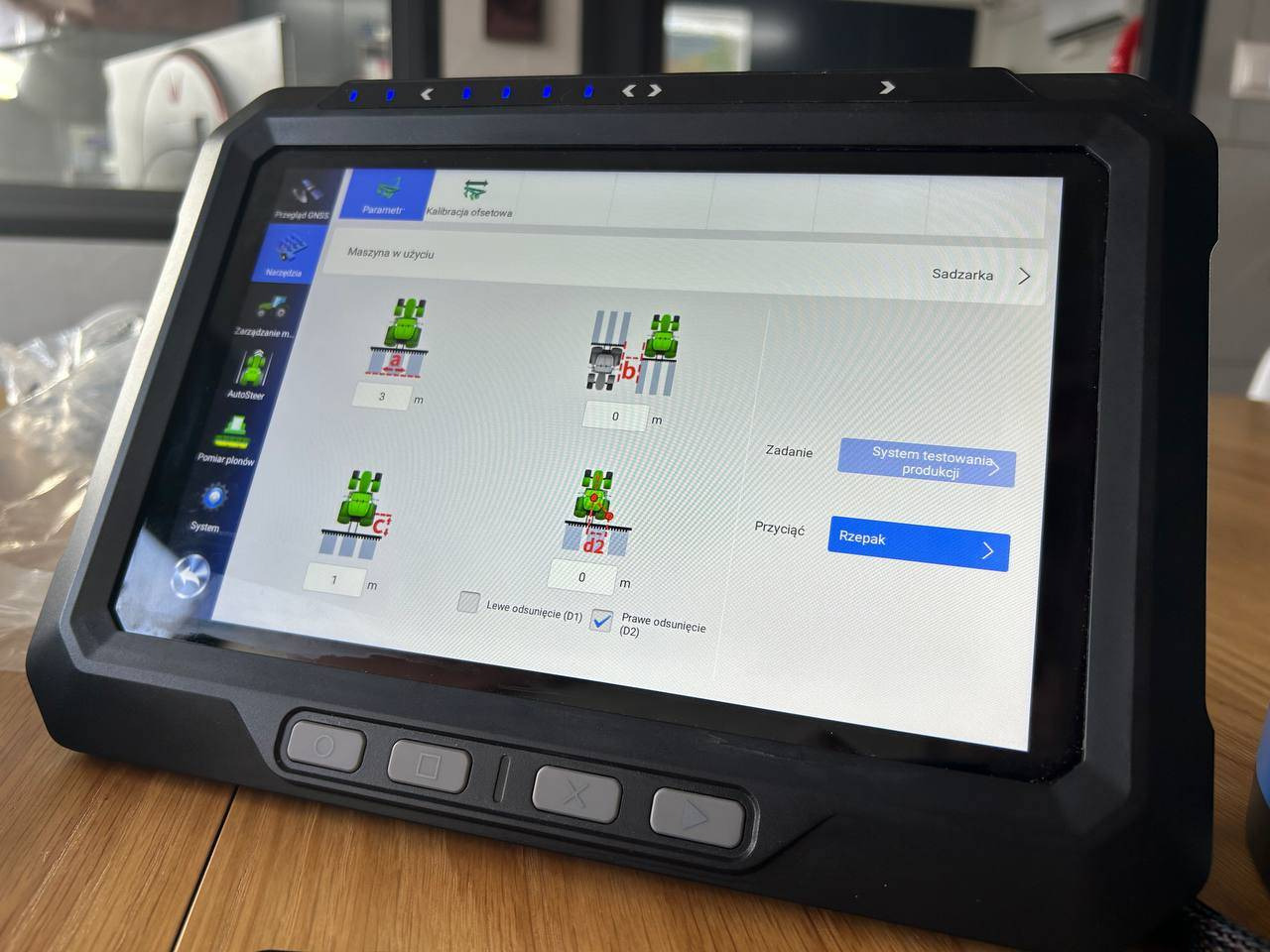 DOKEN AF305 ? Profesjonalna Nawigacja Rolnicza RTK 2,5 cm - Sistema de navegación para Maquinaria agrícola: foto 4 DOKEN AF305 ? Profesjonalna Nawigacja Rolnicza RTK 2,5 cm - Sistema de navegación para Maquinaria agrícola: foto 4