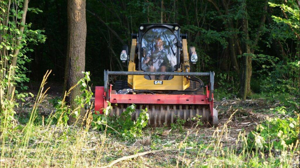 Kovaco 1.65 forestry mulcher for skid loaders - Trituradora forestal: foto 3 Kovaco 1.65 forestry mulcher for skid loaders - Trituradora forestal: foto 3