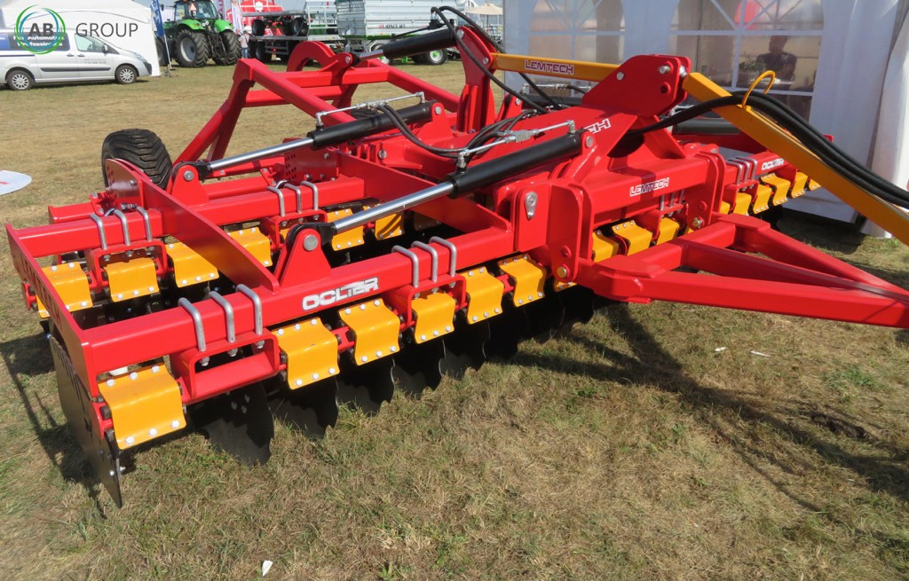 Lemtech hydraulic disc harrow with a Colter BTH45 4.5 m transport trolley - Rastras: foto 1 Lemtech hydraulic disc harrow with a Colter BTH45 4.5 m transport trolley - Rastras: foto 1