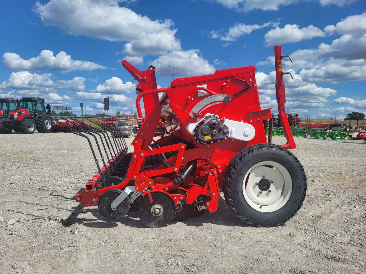 Ozdoken mechanical seed drill Pertum-S 300 - double-disc - on stock - Sembradora: foto 2 Ozdoken mechanical seed drill Pertum-S 300 - double-disc - on stock - Sembradora: foto 2