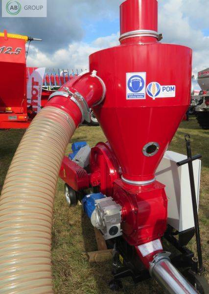 POM Augustów suction and force conveyor with three-impeller ventilator T449/2 - Equipo poscosecha: foto 2 POM Augustów suction and force conveyor with three-impeller ventilator T449/2 - Equipo poscosecha: foto 2