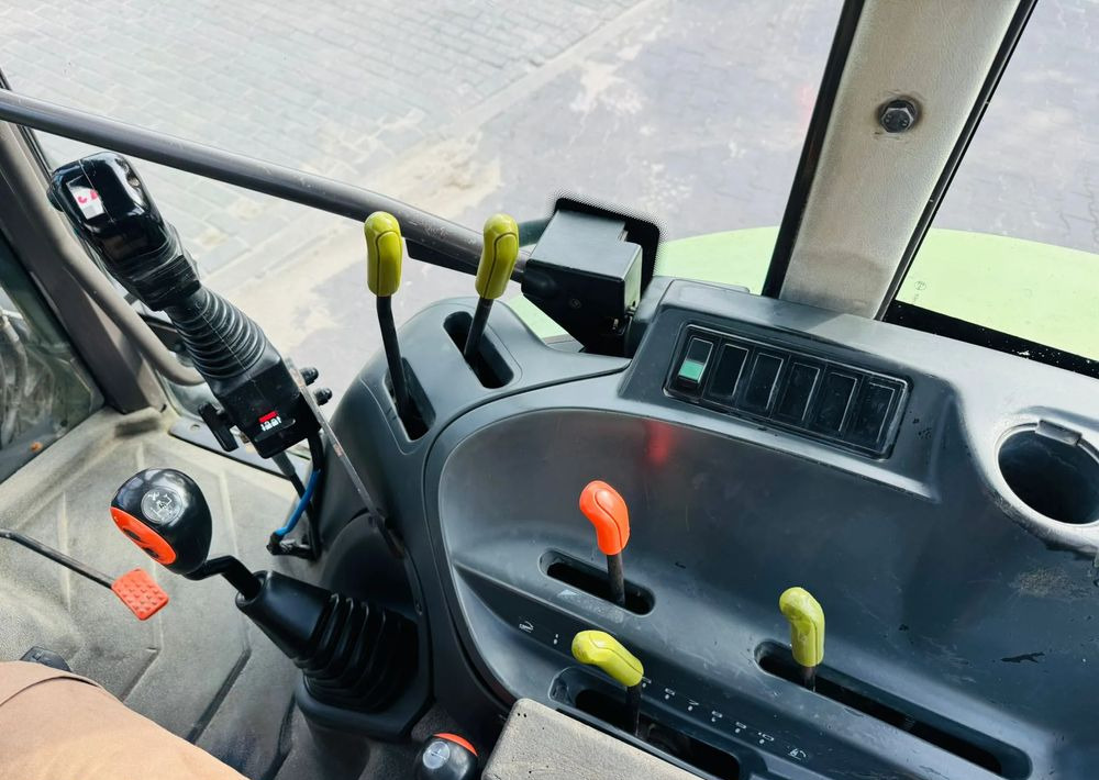 Tractor Claas Celtis 446 RX: foto 12 Tractor Claas Celtis 446 RX: foto 12