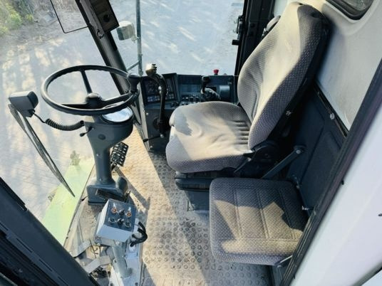 Claas MEGA 350 - Cosechadora de granos: foto 5 Claas MEGA 350 - Cosechadora de granos: foto 5