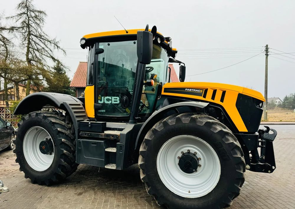 JCB FASTRAC 4220 - Tractor: foto 4 JCB FASTRAC 4220 - Tractor: foto 4
