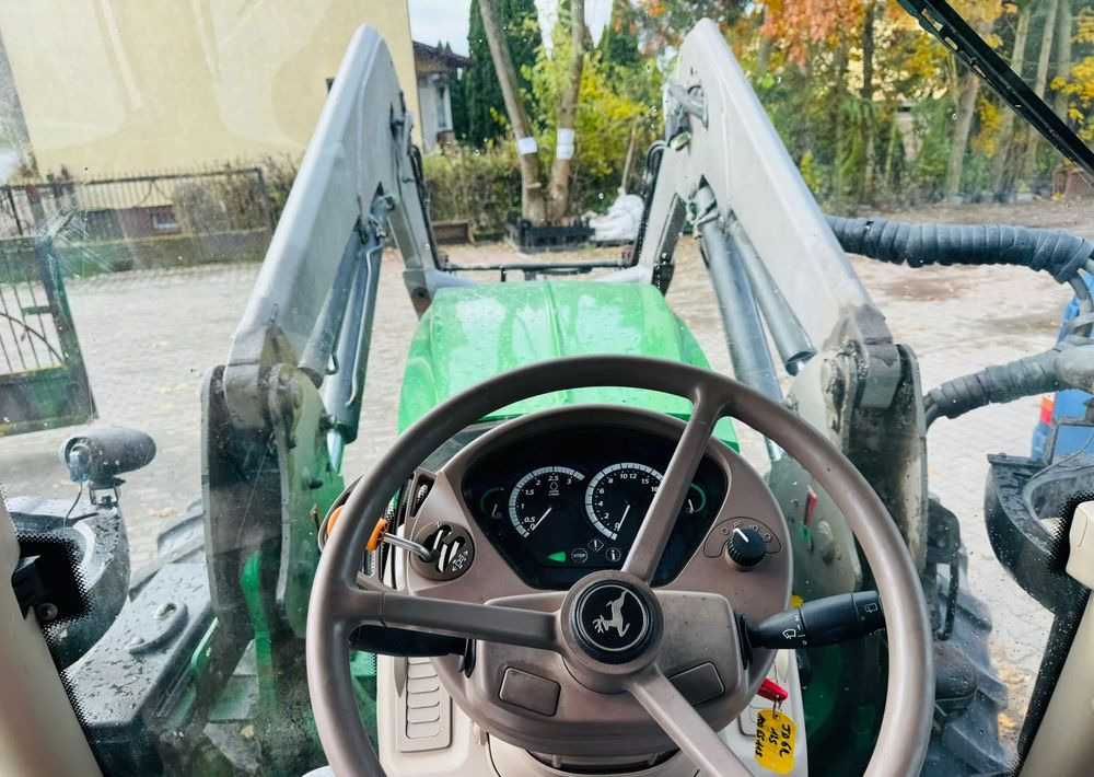 John Deere 6110M - Tractor: foto 4 John Deere 6110M - Tractor: foto 4